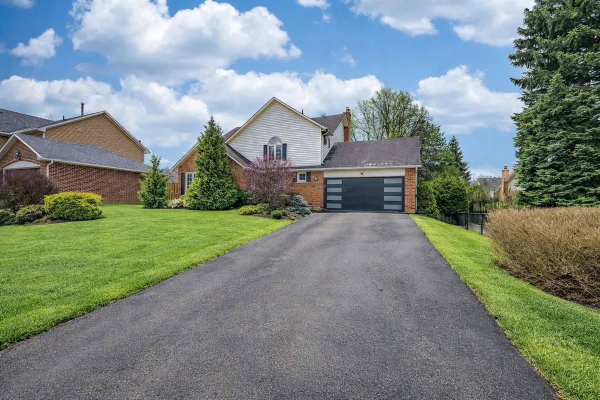 8 Wadsworth CIR, Brampton, ON L6Z 1W7