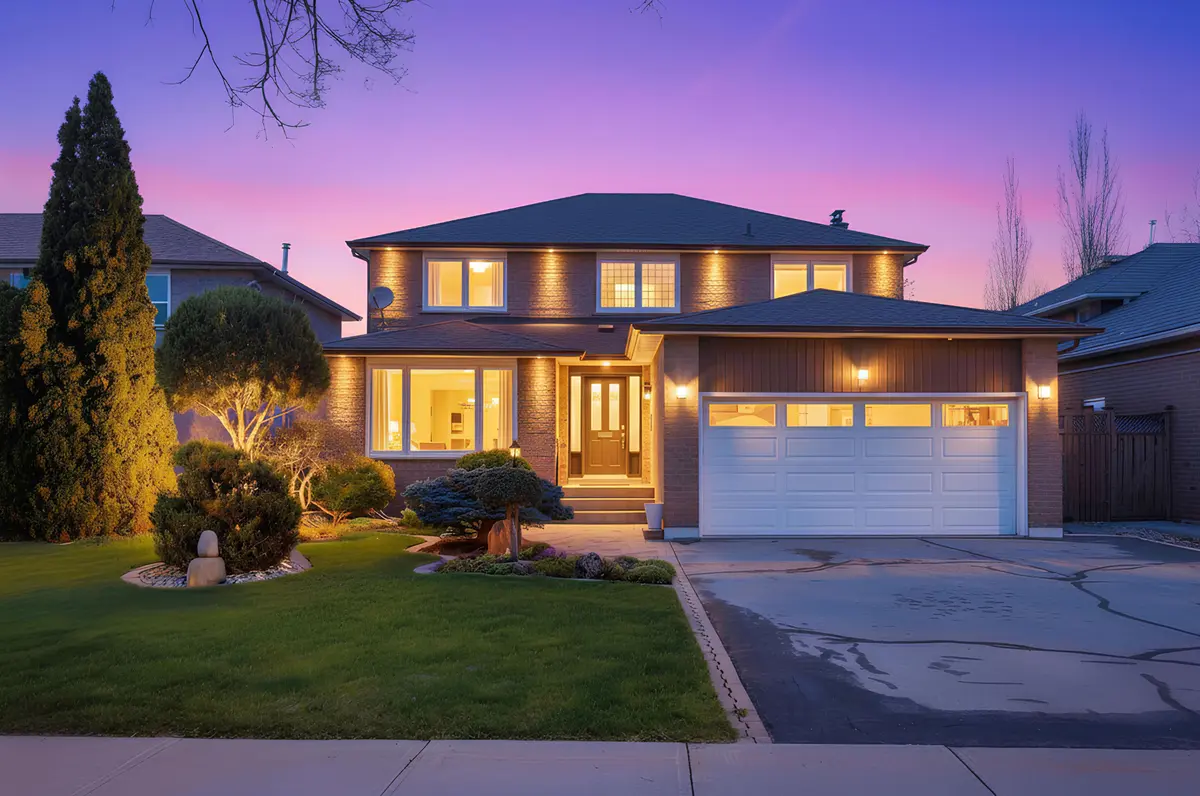 223 River Oaks BLVD W, Oakville, ON L6H 3V2