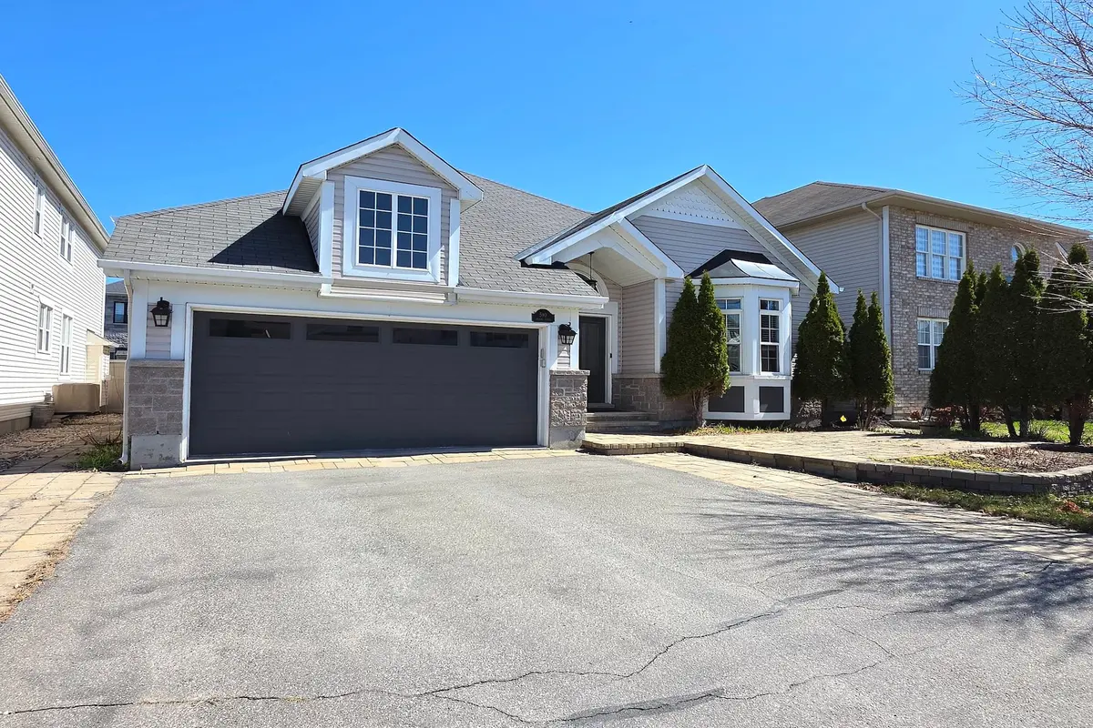 590 Anjana CIR, Barrhaven, ON K2J 0C9