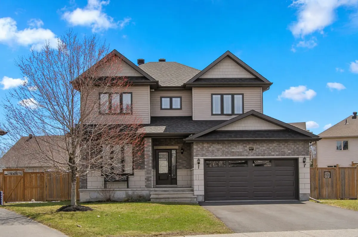 107 Francis ST, Carleton Place, ON K7C 0E9