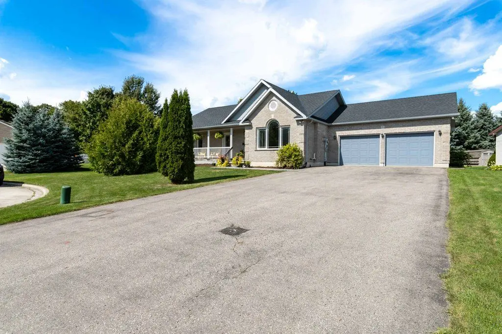 395 Bell ST, Minto, ON N0G 2P0