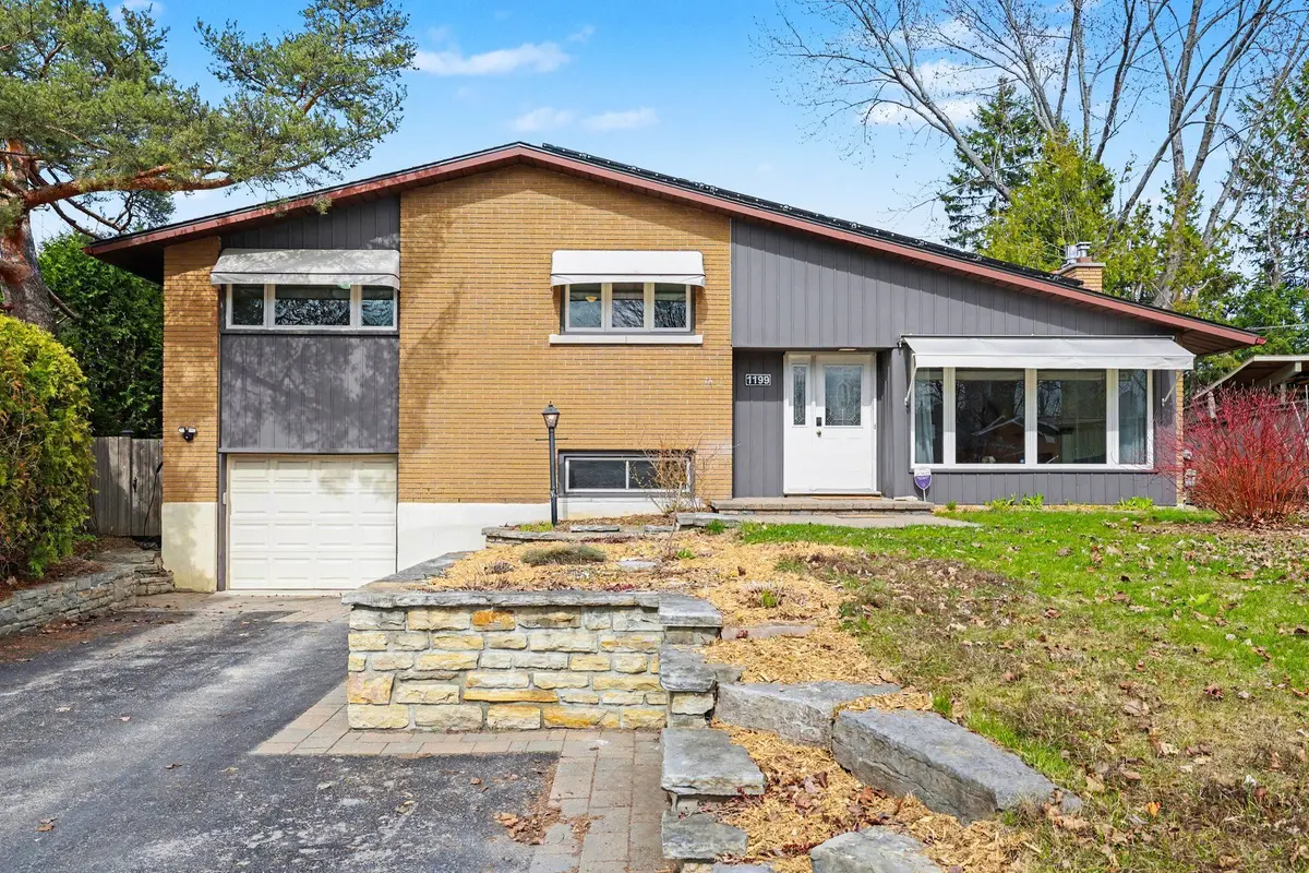 1199 Stanton RD, Parkway Park - Queensway Terrace S And Area, ON K2C 3C9