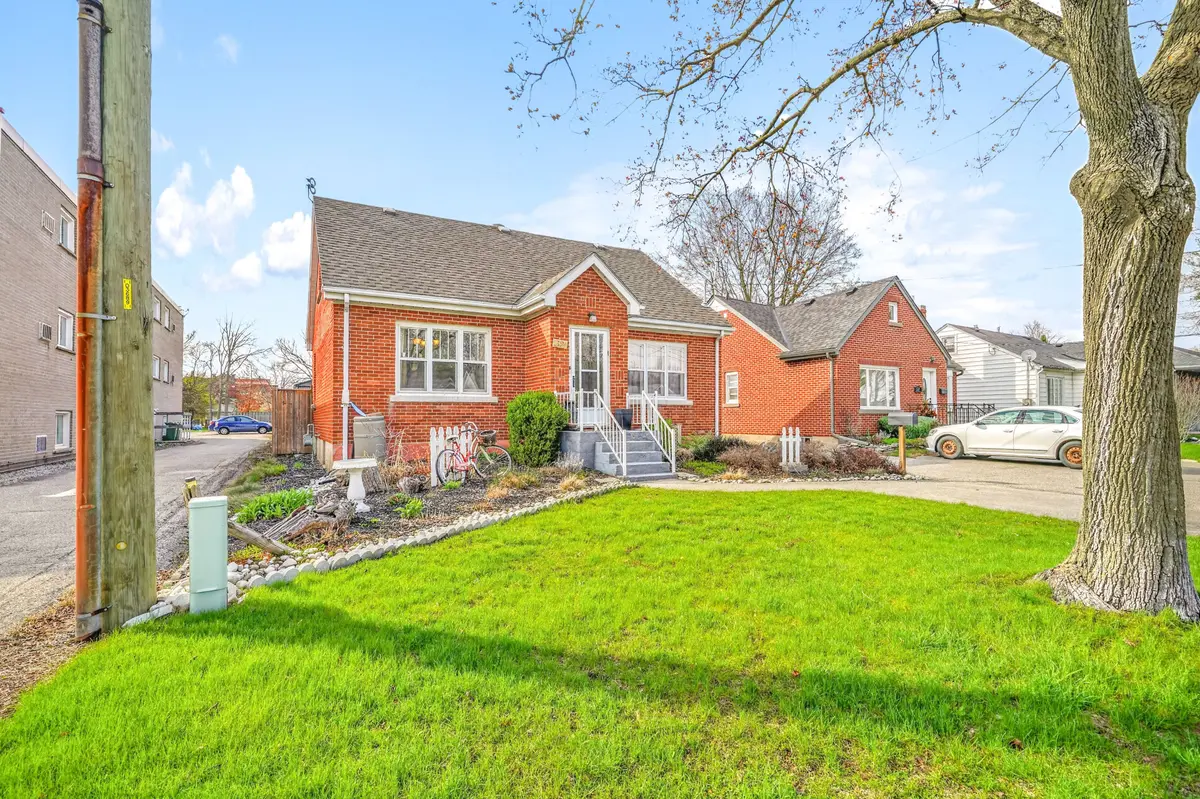 32 Fulton ST, Brantford, ON N3R 4E5