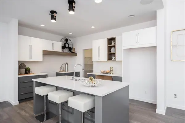 19 Raven RD, Winnipeg, MB R3X 0C2