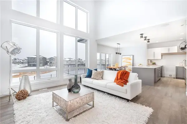 19 Raven RD, Winnipeg, MB R3X 0C2