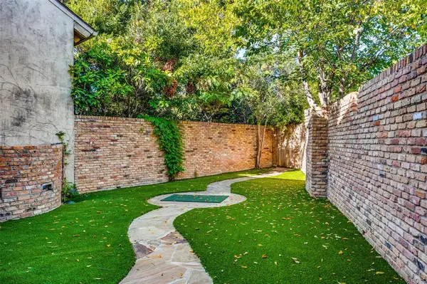 4350 Cochran Chapel Circle, Dallas, TX 75209