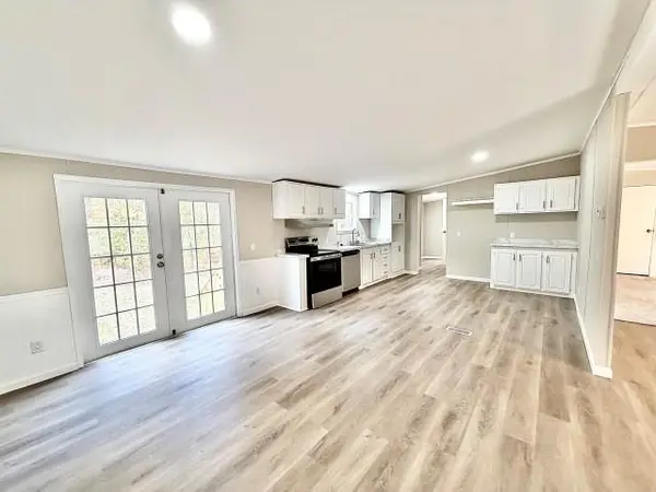 409 Cross Creek Road, Longview, TX 75602