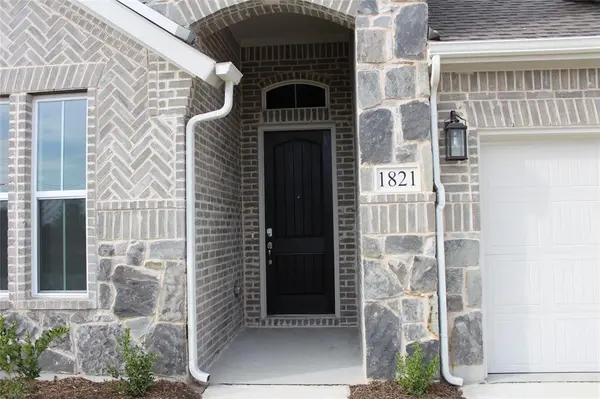 1821 Briar Rose Drive, Denton, TX 76207