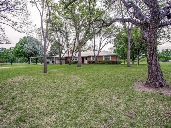 8216 Cleburne Highway, Granbury, TX 76049