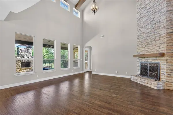 5800 Lamb Creek Drive, Fort Worth, TX 76179