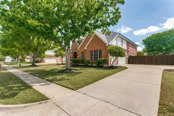 1014 Amesbury Drive, Murphy, TX 75094