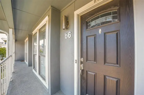630 W Canty Street #B6, Dallas, TX 75208
