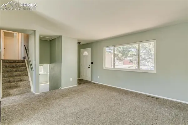 6095 Del Rey DR, Colorado Springs, CO 80918