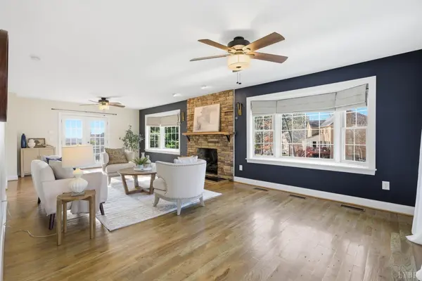 215 London Downs DR, Forest, VA 24551