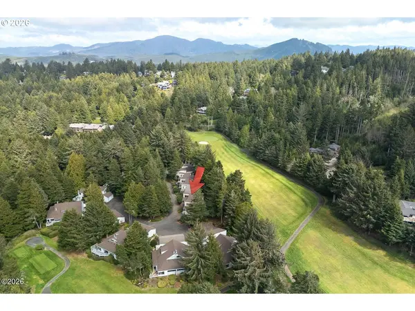 600 ISLAND DR #18, Gleneden Beach, OR 97388