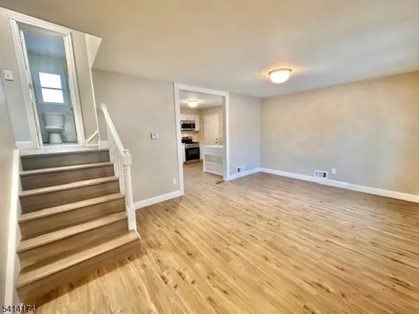 5 Gardner Pl, Sayreville Boro, NJ 08859