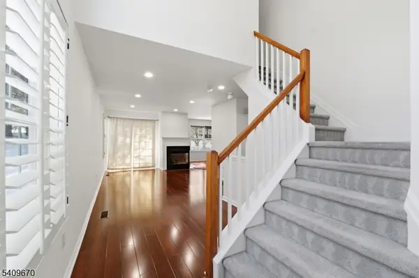 402 Dalton Ct, Denville Twp., NJ 07834