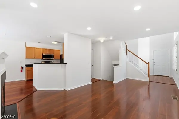 402 Dalton Ct, Denville Twp., NJ 07834