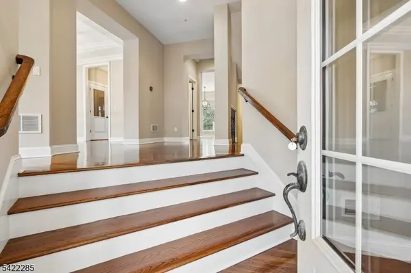 6 Howland Ter, Morris Twp., NJ 07960