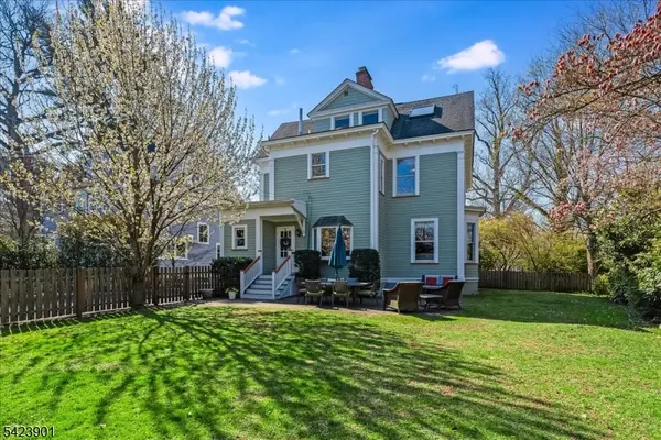 41 Oakwood Ave, Montclair Twp., NJ 07043