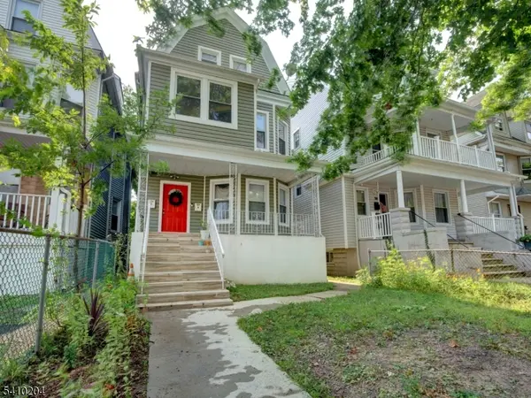 52 Amherst St, East Orange City, NJ 07018