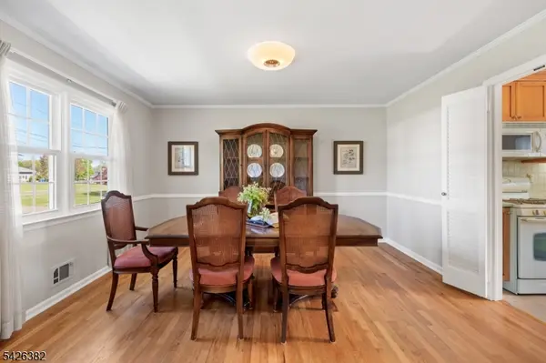 23 Strawberry Ln, Hillsborough Twp., NJ 08844