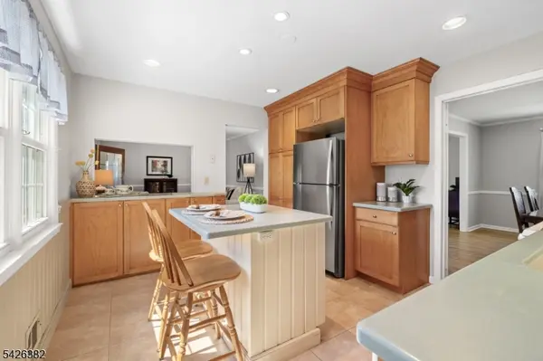 23 Strawberry Ln, Hillsborough Twp., NJ 08844