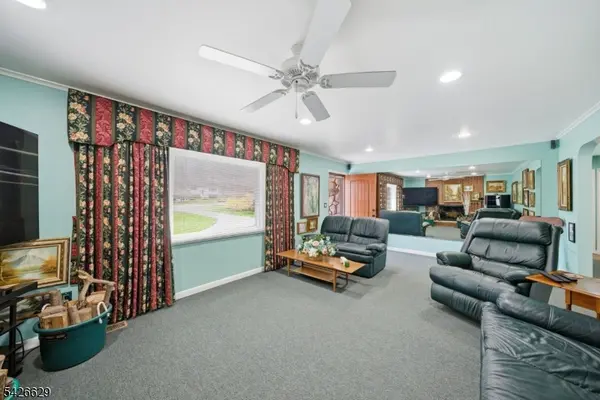 42 Schoolhouse Rd, Randolph Twp., NJ 07869