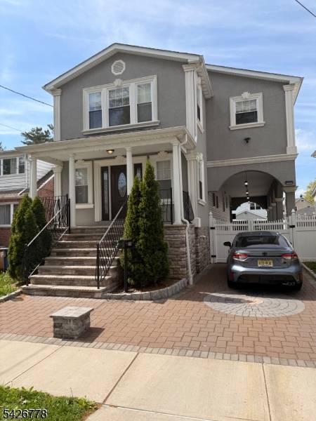 555 Hussa St, Linden City, NJ 07036