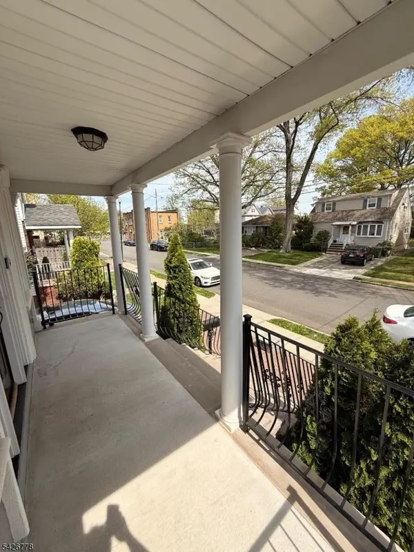 555 Hussa St, Linden City, NJ 07036