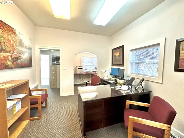 1615 4TH ST, La Grande, OR 97850