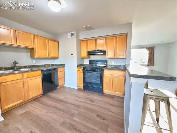 1927 Downing DR, Colorado Springs, CO 80909