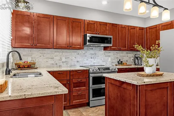 7447 Montarbor DR, Colorado Springs, CO 80918