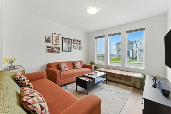 564 South Point PL SW, Airdrie, AB T4B 5H9