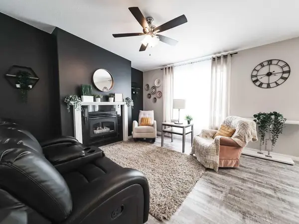 10705 101 AVE, La Crete, AB T0H2H0