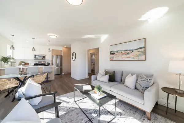 1450 Avenue RD #3, Toronto C04, ON M5N 2H7