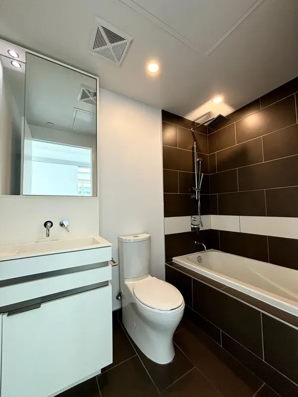 197 Yonge ST #1409, Toronto C08, ON M5B 0C1