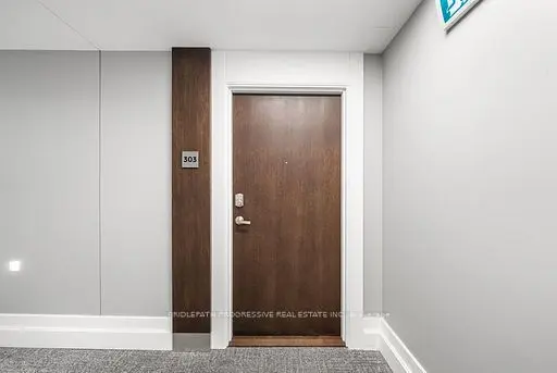 3 Southvale DR #303, Toronto C11, ON M4G 1G2