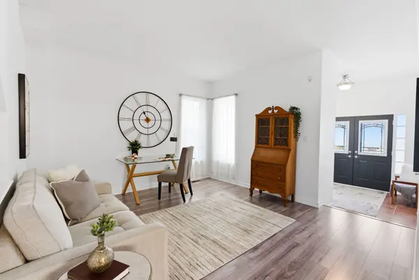 1086 Songbird DR, Oshawa, ON L1K 2Y9