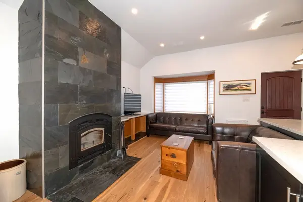 837 Kingston RD #Upper, Toronto E02, ON M4E 1R9