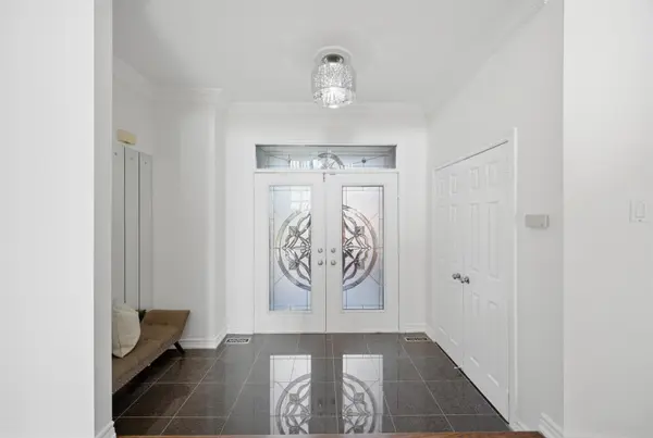 11 Horizon CT, Richmond Hill, ON L4B 3G1