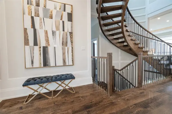 393 Balkan RD, Richmond Hill, ON L4C 2P2