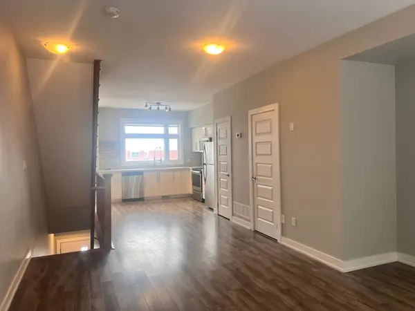 540 Essa RD #49, Barrie, ON L9J 0H2