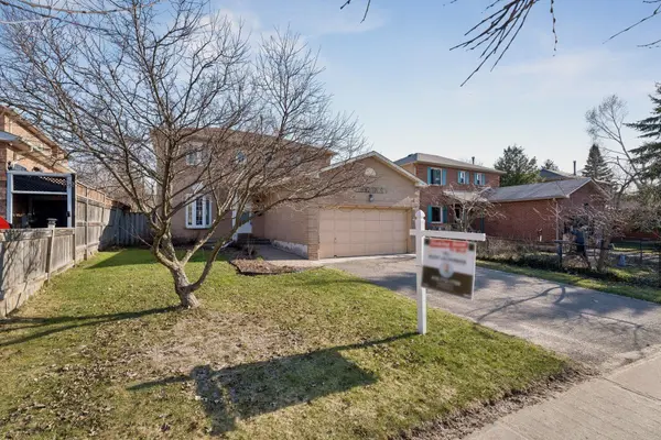 77 Livingstone ST W, Barrie, ON L4N 7J1