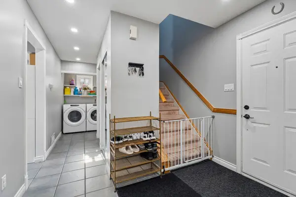 77 Livingstone ST W, Barrie, ON L4N 7J1