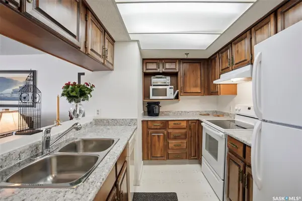 315 5th AVENUE N #1703, Saskatoon, SK S7K 5Z8