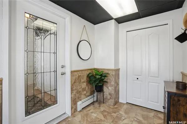 1643 General CRESCENT, Moose Jaw, SK S6H 6M2