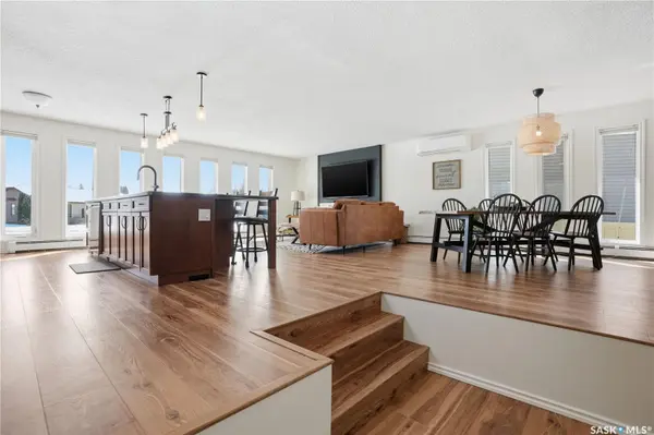 1643 General CRESCENT, Moose Jaw, SK S6H 6M2