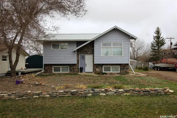 128 1st STREET E, Frontier, SK S0N 0W0