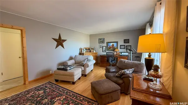 1752 93rd STREET, North Battleford, SK S9A 0C8